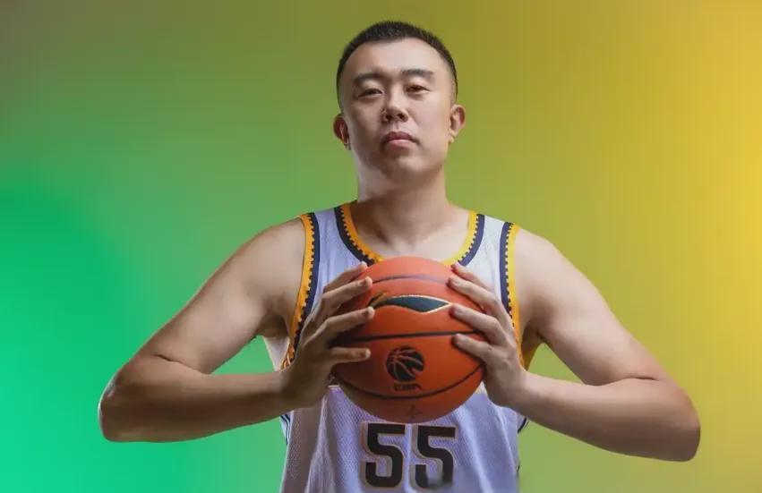 开云官方网站-辽宁男篮新赛季14人名单出炉！韩德君退役！杨鸣大洗牌谈新目标