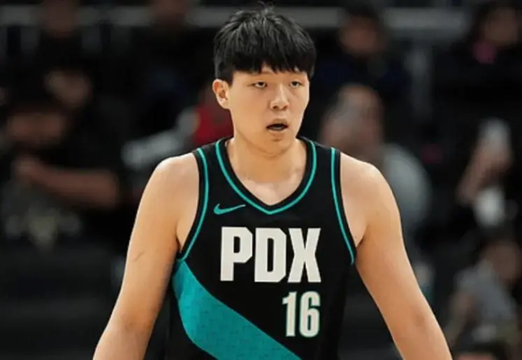 杨瀚森G联赛半场出战15分钟，得到10分10篮板2助攻1盖帽