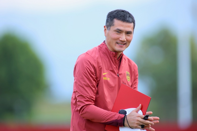 开云电子-北青谈国足热身赛：上下半场阵容不同，马镇、闫炳良分别镇守球门