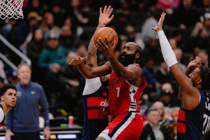 开云登录入口地址-6连胜重返前十！哈登36+7+9罚球20中18 小卡伤停快船险胜奇才